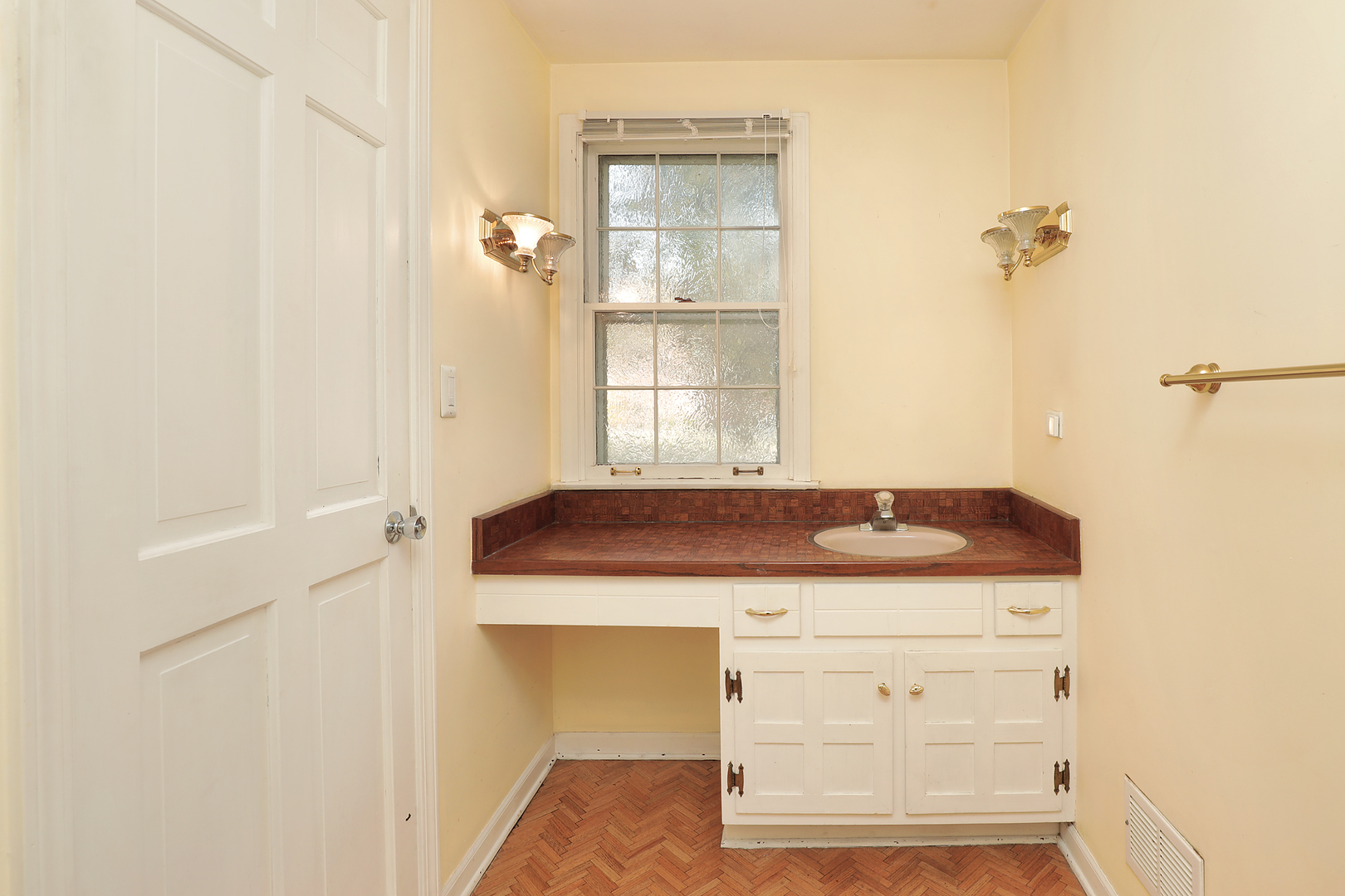3815 Bordeaux Drive Northbrook, IL 60062 - Photo 19 of 56 a bathroom with a granite countertop sink and dishwasher
