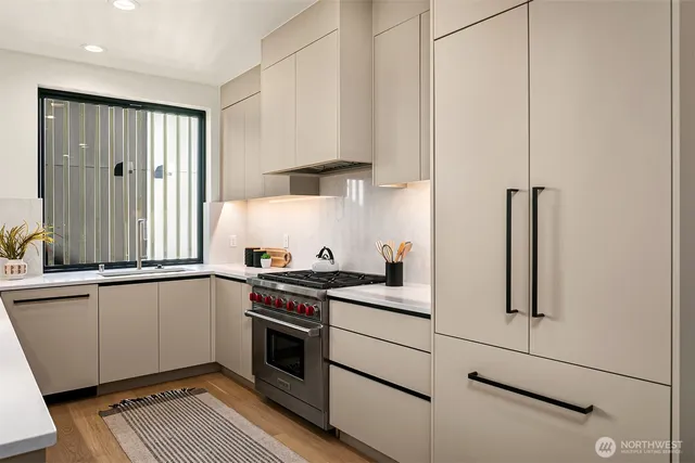 $1,899,000 | 413 99th Avenue Northeast, Bellevue, WA 98004