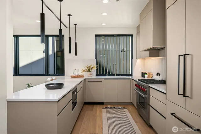 $1,899,000 | 413 99th Avenue Northeast, Bellevue, WA 98004