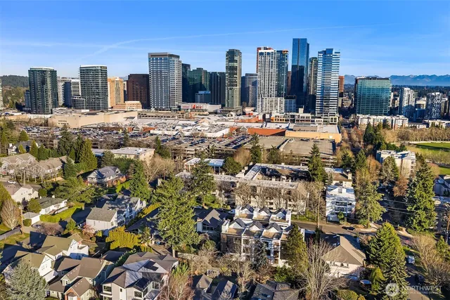 $1,899,000 | 413 99th Avenue Northeast, Bellevue, WA 98004