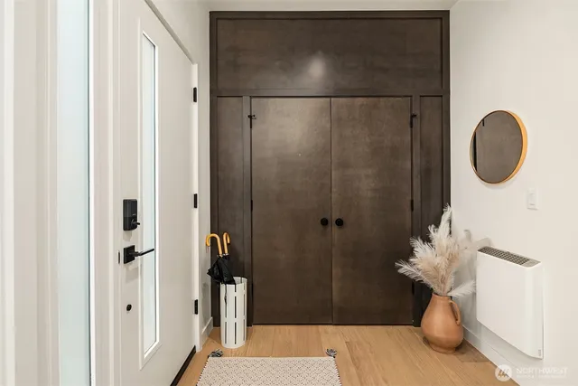 $1,899,000 | 413 99th Avenue Northeast, Bellevue, WA 98004