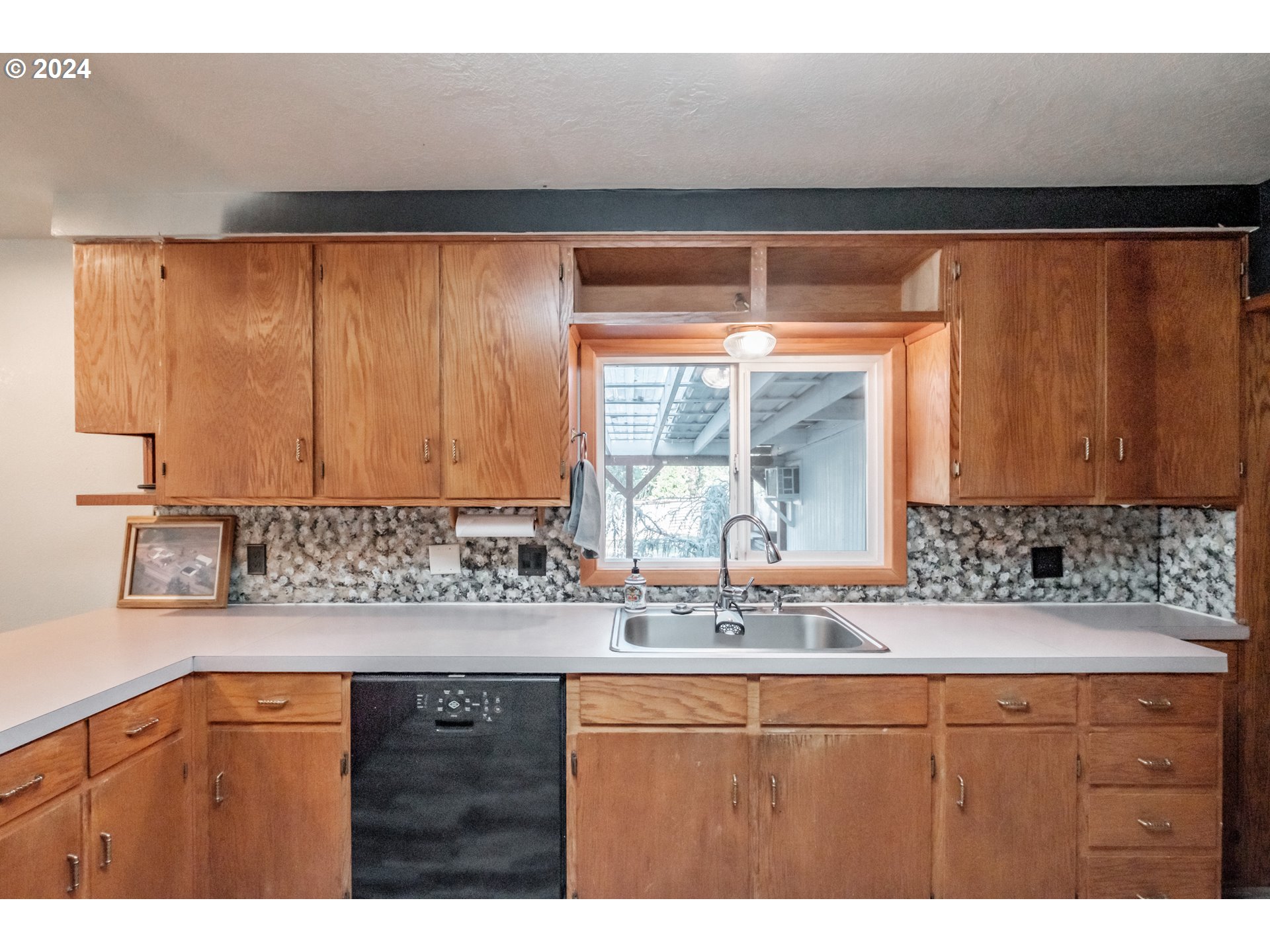 28429 Liberty Road Sweet Home, OR 97386 - Photo 9 of 36 Gallery Image 9