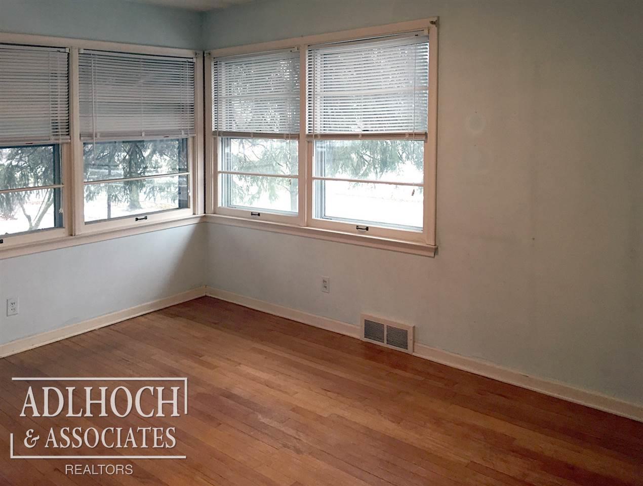 366 Kerby Road Grosse Pointe Farms, MI 48236 - Photo 8 of 14