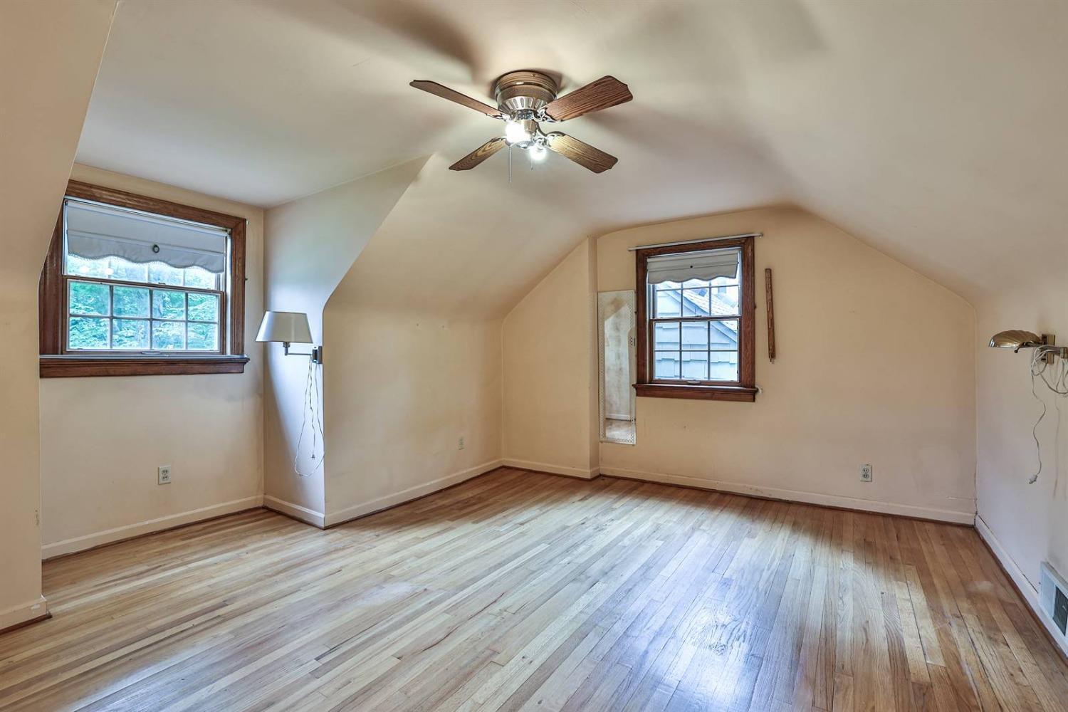 1216 Anderson Ferry Road Cincinnati, OH 45238 - Photo 18 of 33