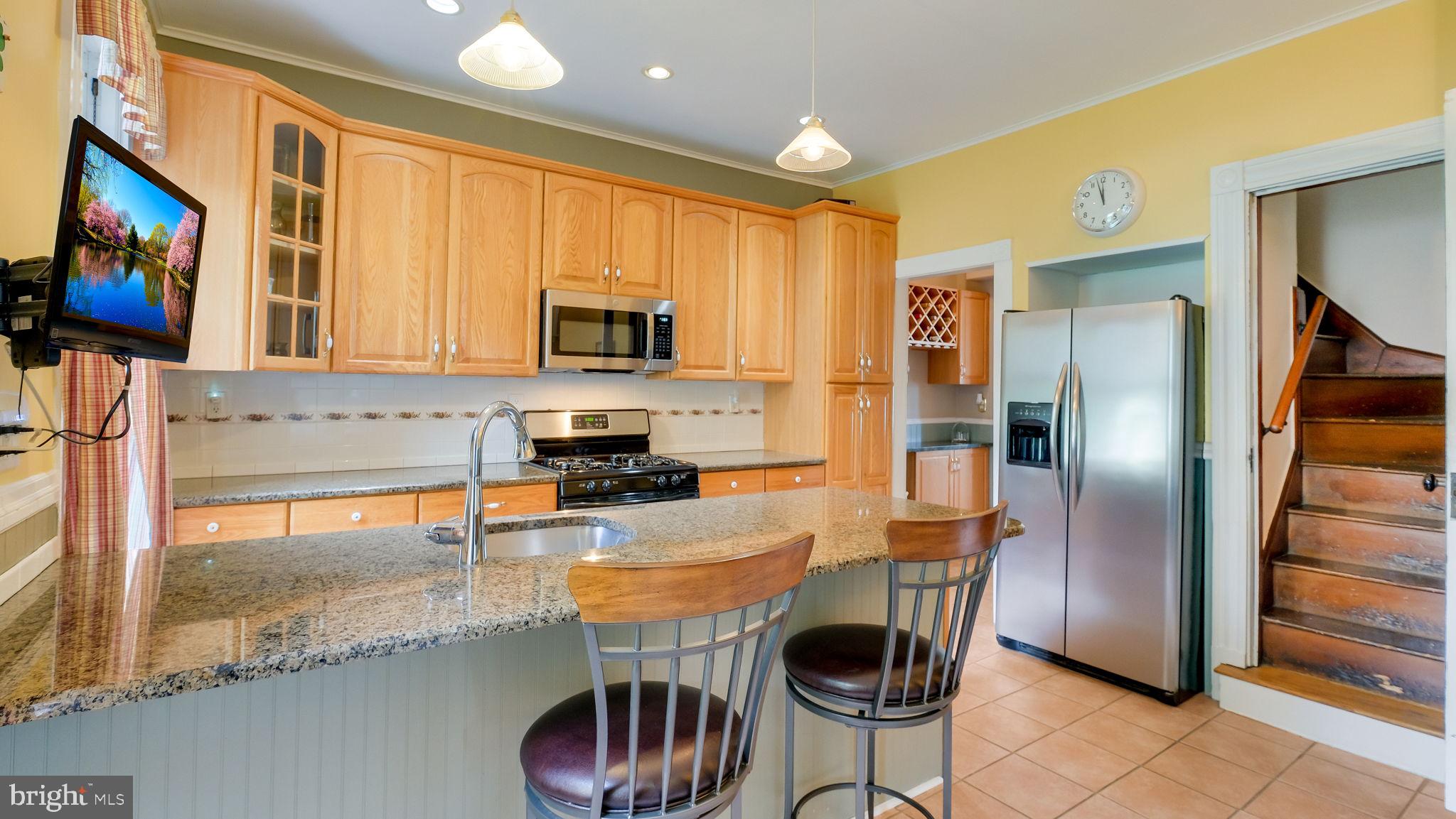 130 Woodland Road Wyncote, PA 19095 - Photo 9 of 37 GRANITE countertops and tile back splash