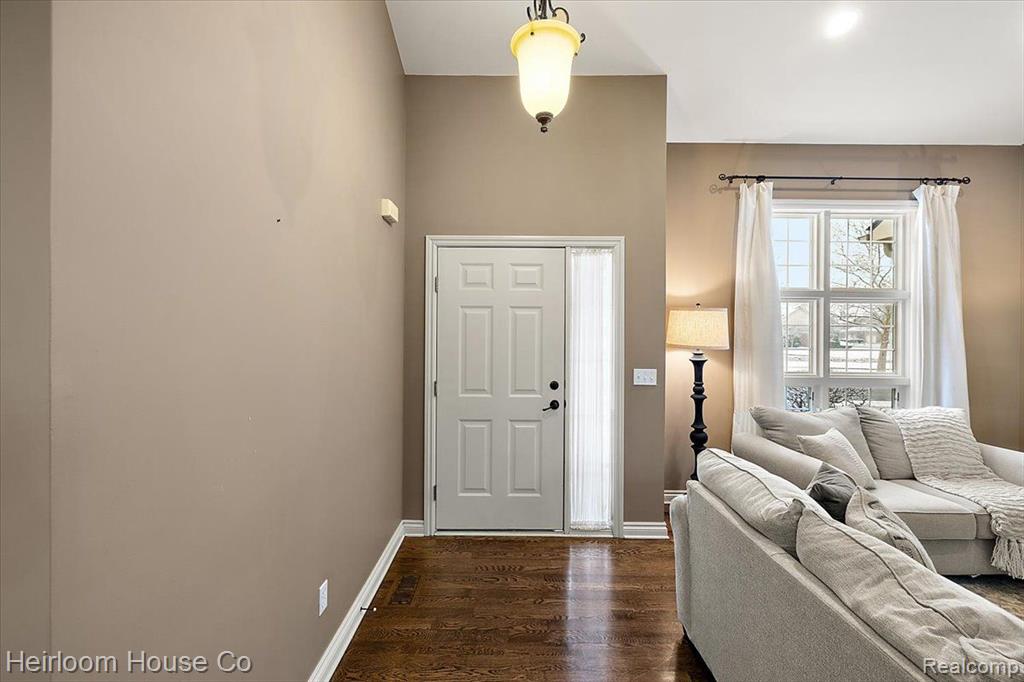 45926 South Stonewood Road Canton, MI 48187 - Photo 3 of 73