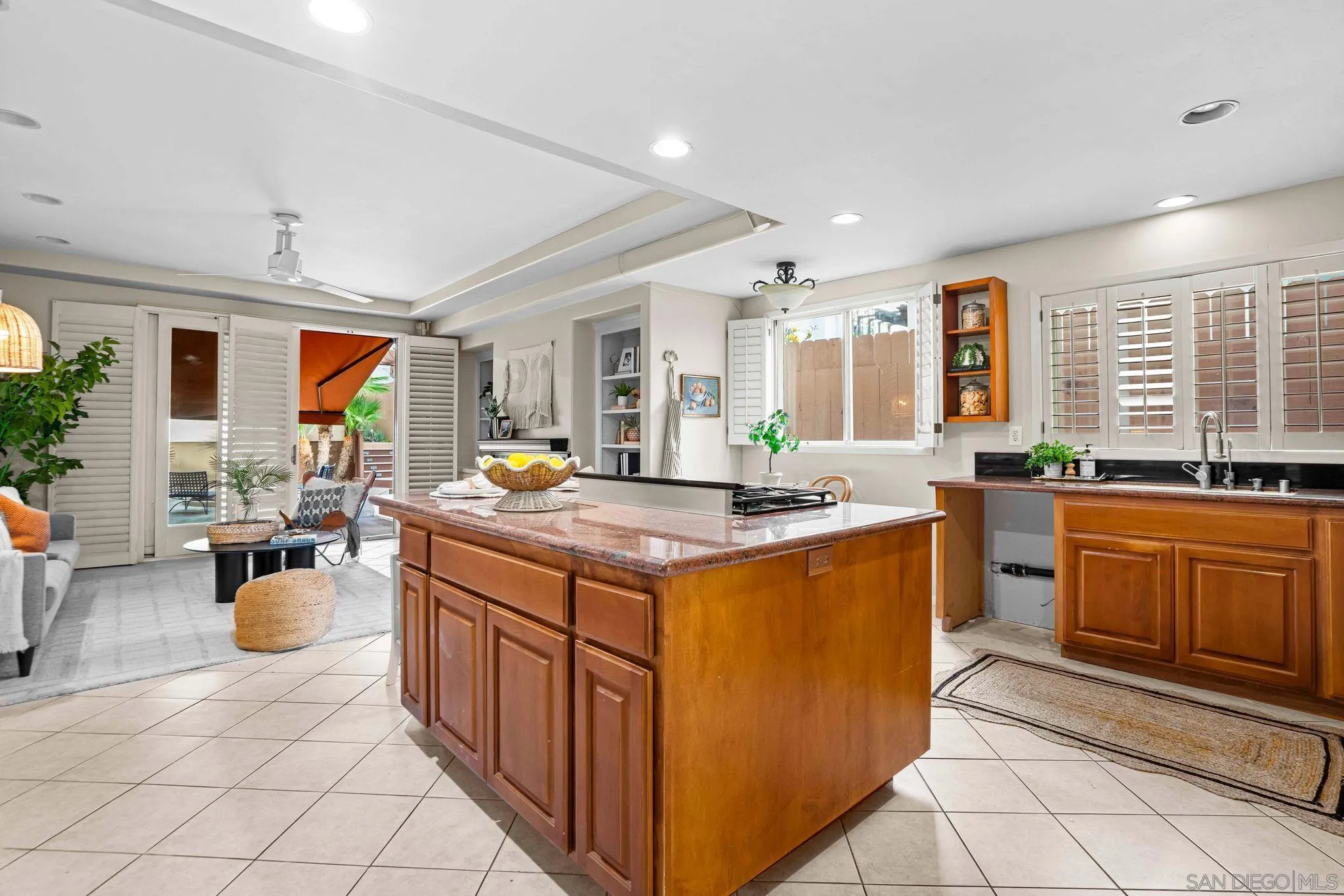 7455 Draper Avenue, Unit 2 La Jolla, CA 92037 - Photo 9 of 39