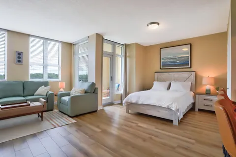 $285,000 | 400 North Federal Highway, Unit 308N, Boynton Beach, FL 33435