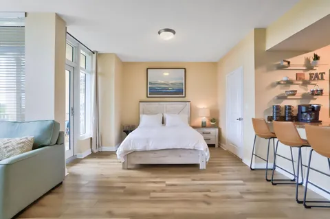 $285,000 | 400 North Federal Highway, Unit 308N, Boynton Beach, FL 33435