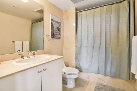 $285,000 | 400 North Federal Highway, Unit 308N, Boynton Beach, FL 33435