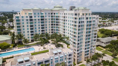 $285,000 | 400 North Federal Highway, Unit 308N, Boynton Beach, FL 33435
