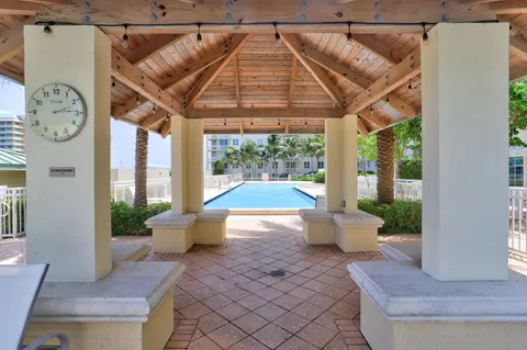 $285,000 | 400 North Federal Highway, Unit 308N, Boynton Beach, FL 33435