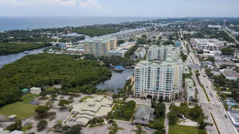 $285,000 | 400 North Federal Highway, Unit 308N, Boynton Beach, FL 33435