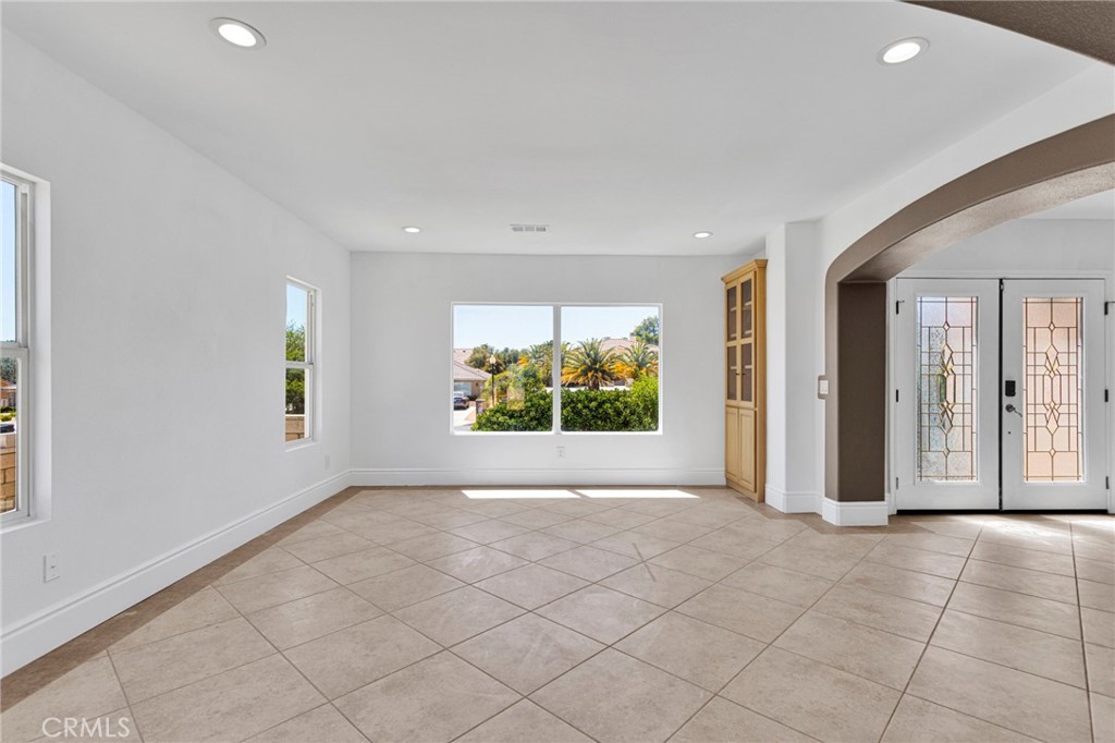 16245 Ridge View Drive Apple Valley, CA 92307 - Photo 15 of 80