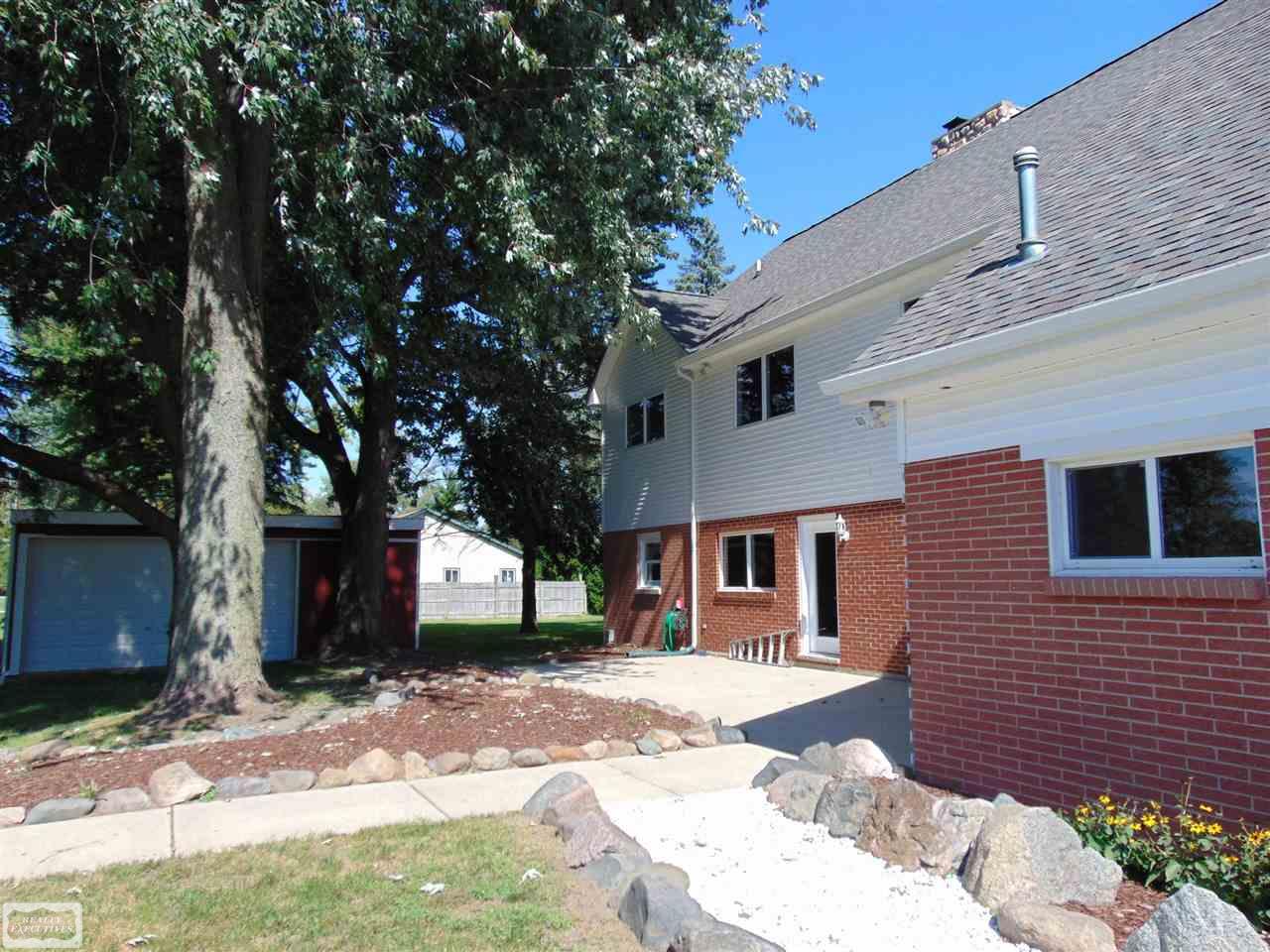 67325 Wolcott Road Ray, MI 48096 - Photo 5 of 32 31303256-4.JPG