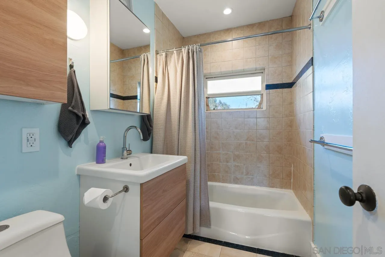 1042 Lincoln Avenue San Diego, CA 92103 - Photo 19 of 46