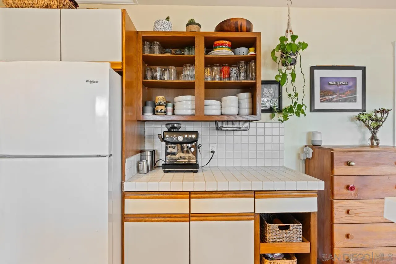 1042 Lincoln Avenue San Diego, CA 92103 - Photo 10 of 46