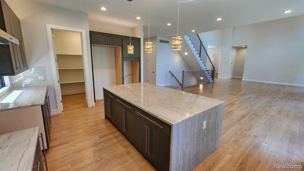 4776 Walnut Lake Road Bloomfield Hills, MI 48301 - Photo 29 of 86