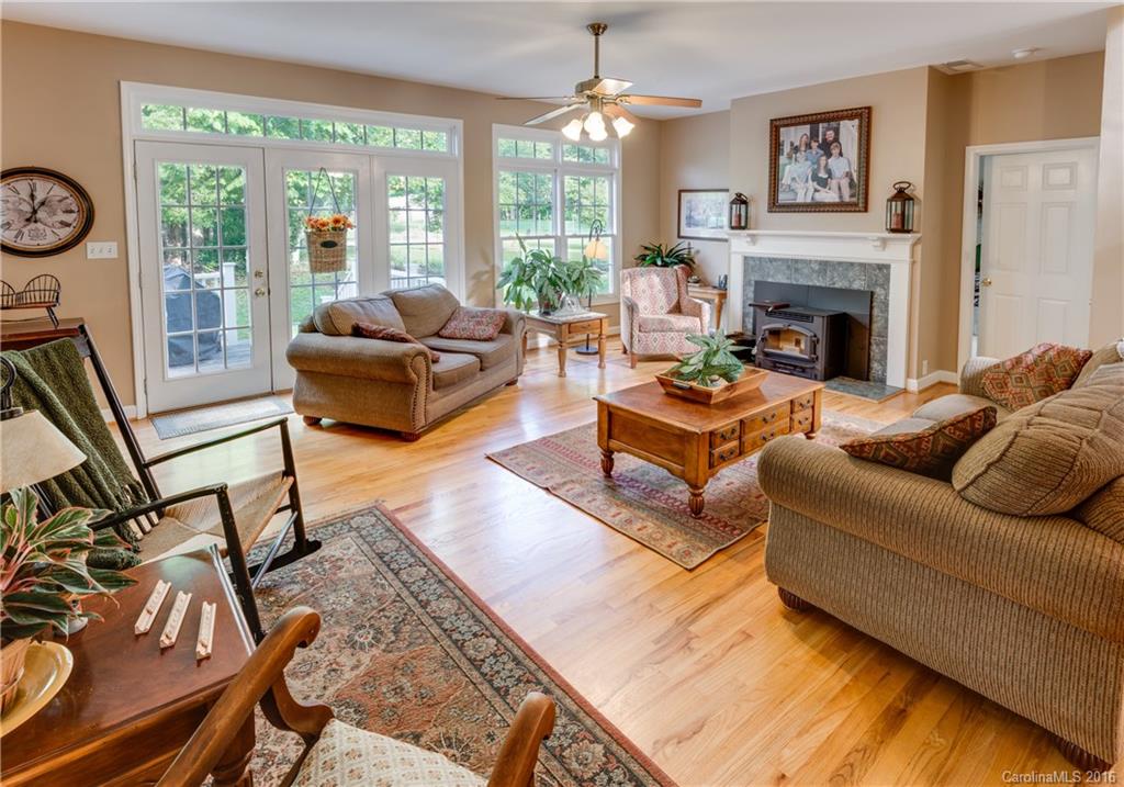 9715 Kerns Road Huntersville, NC 28078 - Photo 4 of 24 Gallery Image 4