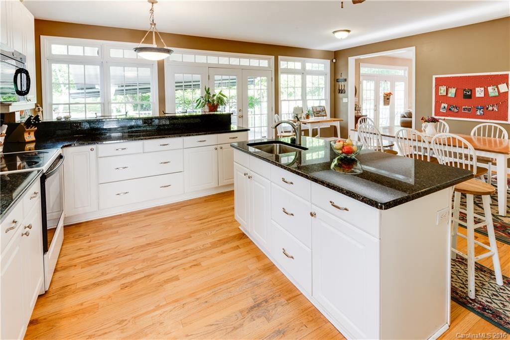 9715 Kerns Road Huntersville, NC 28078 - Photo 6 of 24 Gallery Image 6