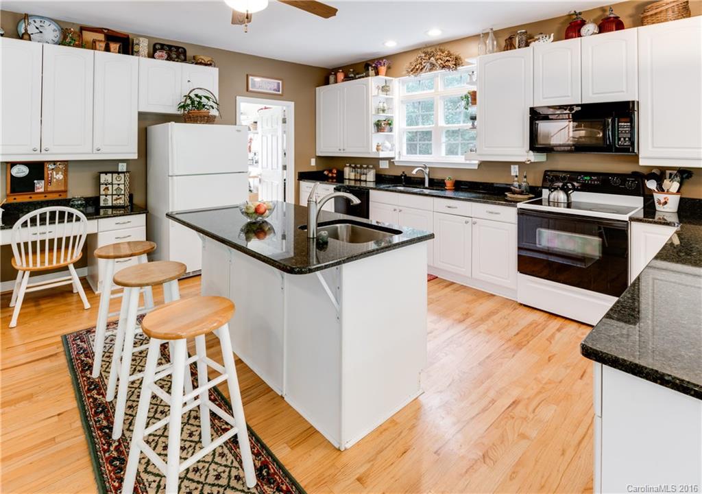 9715 Kerns Road Huntersville, NC 28078 - Photo 7 of 24 Gallery Image 7