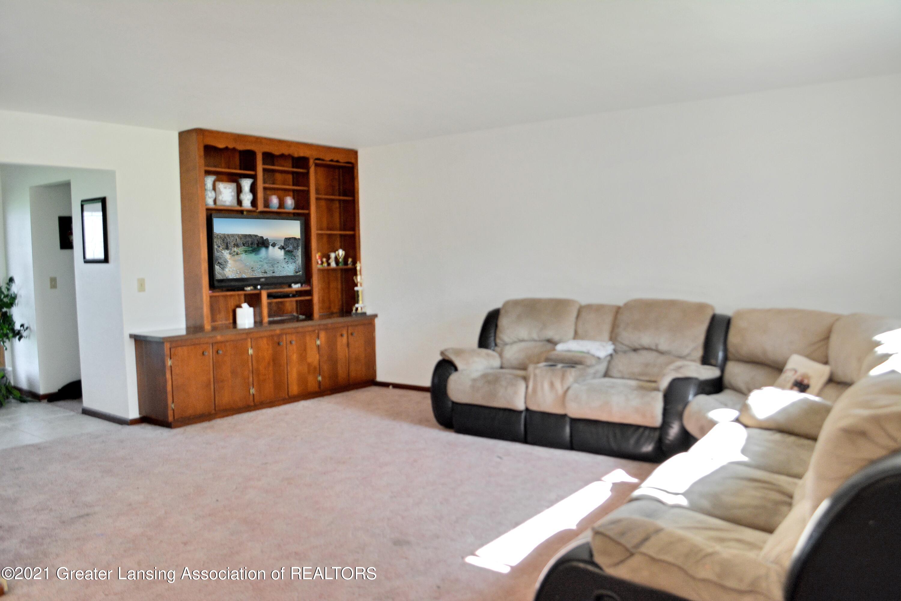 6653 Simpson Road Ovid, MI 48866 - Photo 19 of 41 DSC_0808