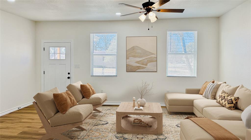 415 Colorado Avenue Graham, TX 76450 - Photo 4 of 16