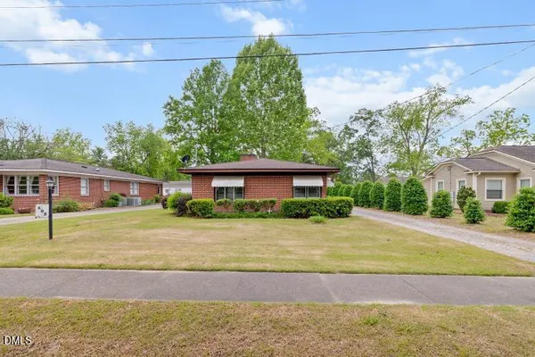 $185,000 | 605 North Baker Street, Four Oaks, NC 27524