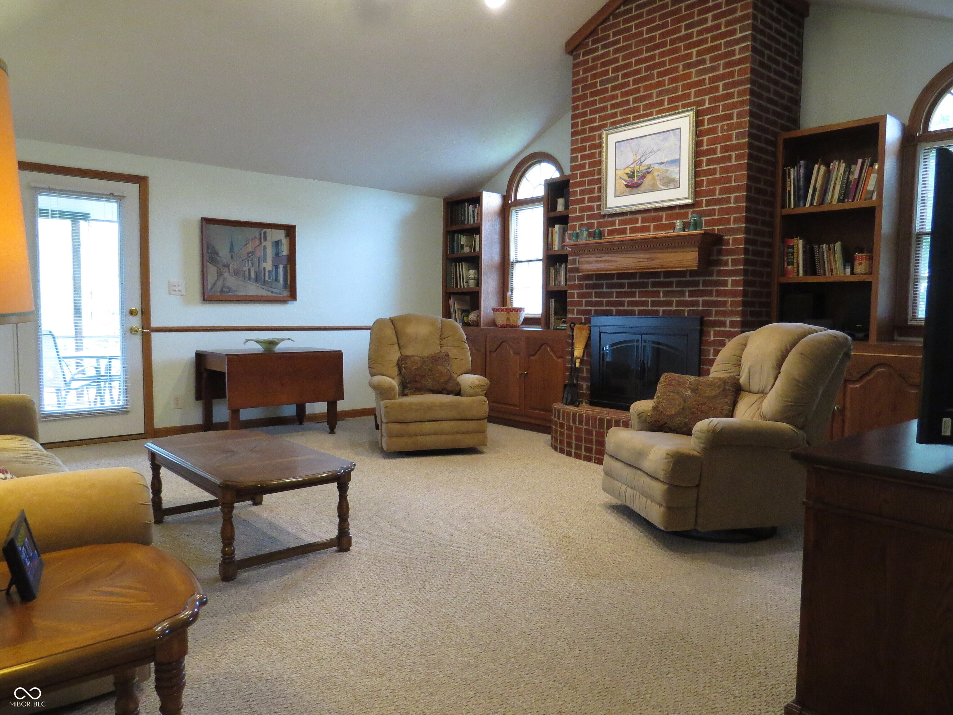 2250 Sycamore Street Columbus, IN 47201 - Photo 7 of 59