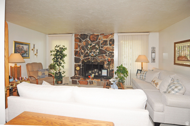 1167 Deerfield Drive Centerville, UT 84014 - Photo 5 of 24