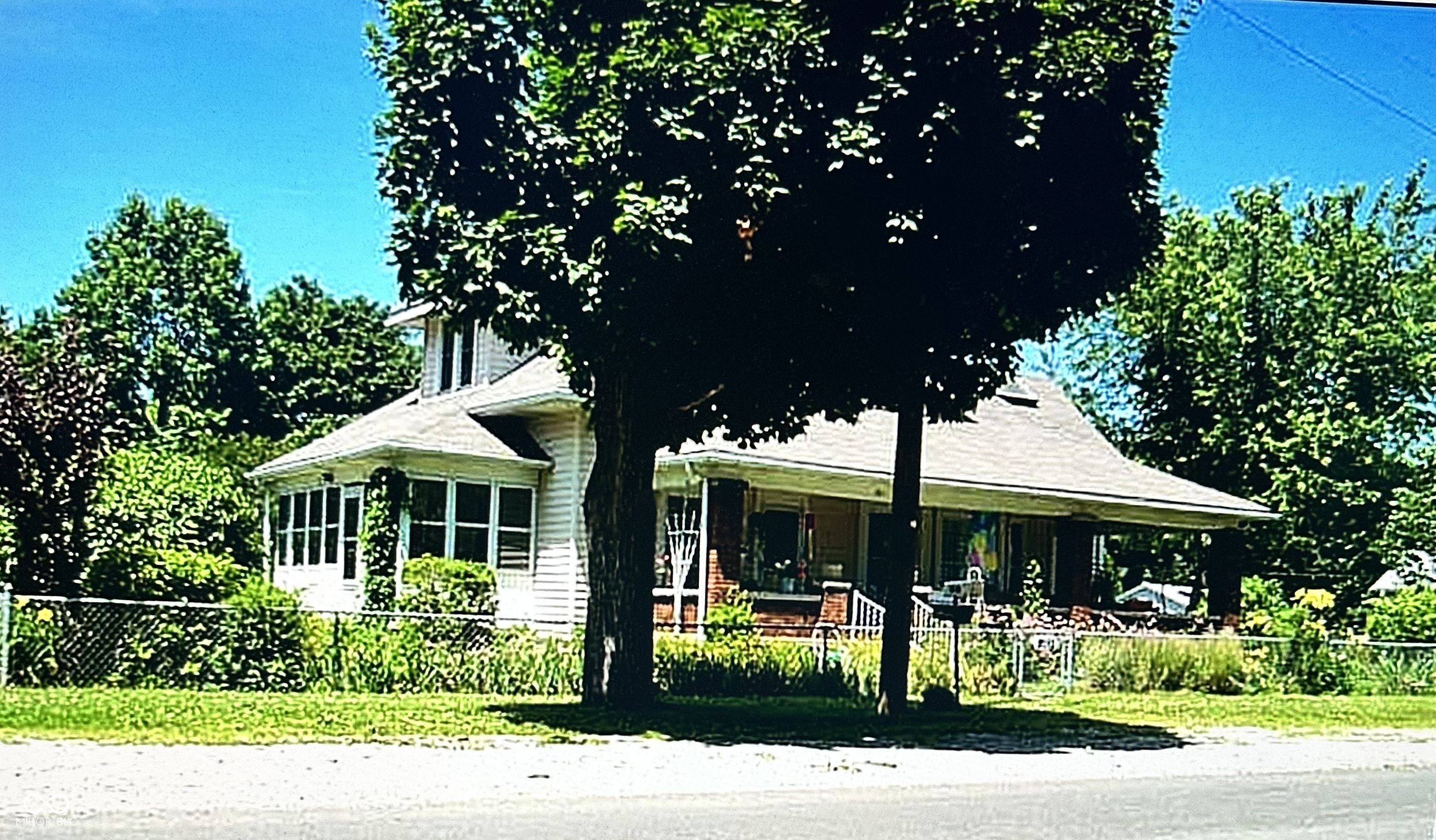 2052 Indiana Avenue Columbus, IN 47201 - Photo 1 of 1