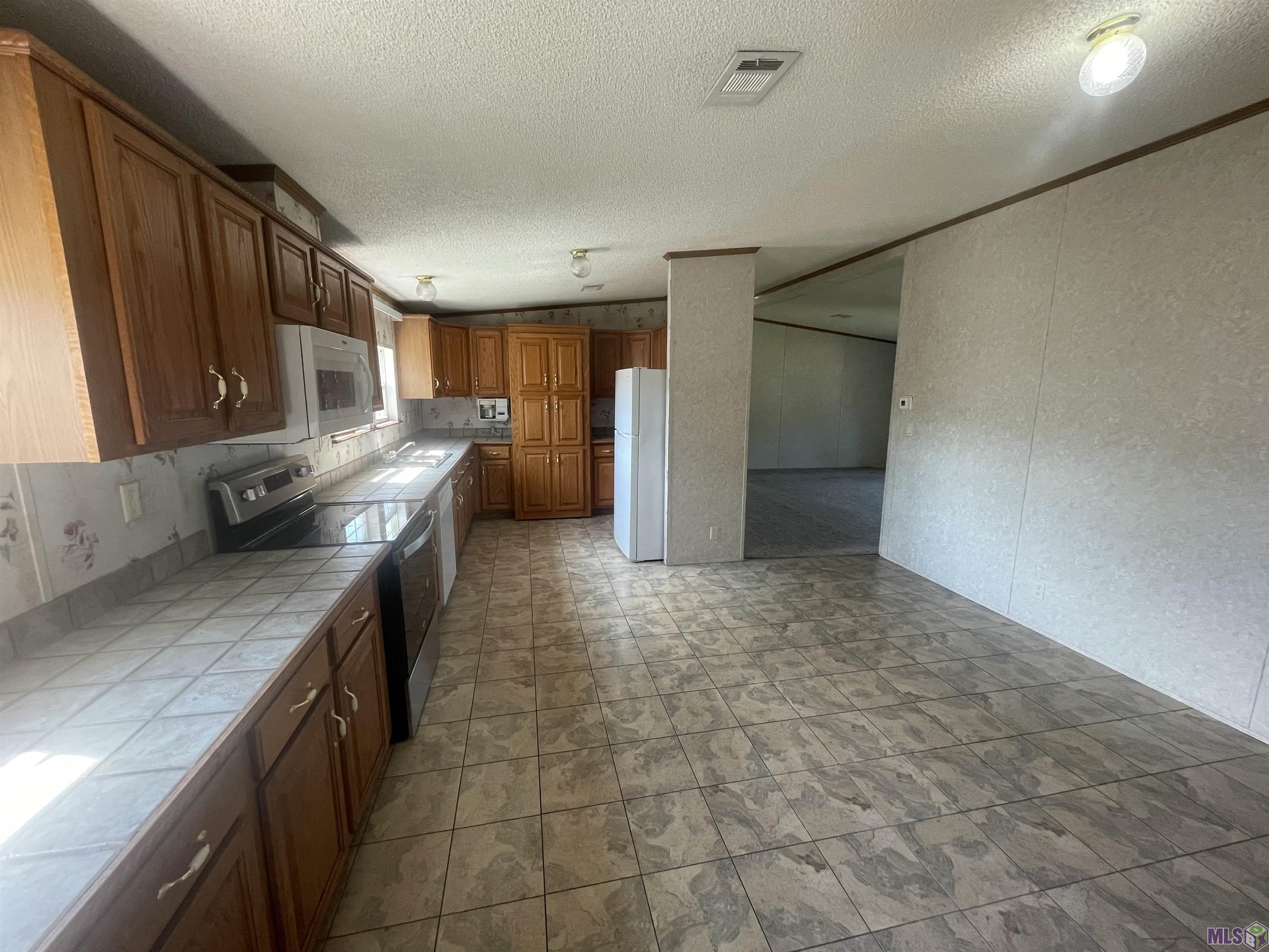 41025 Cannon Road Gonzales, LA 70737 - Photo 6 of 18 Gallery Image 6
