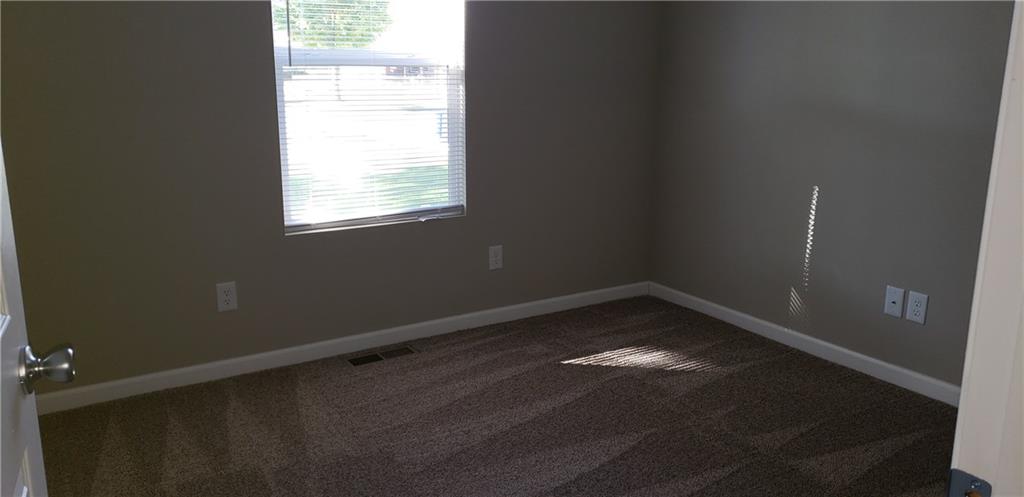 2917 Randal Court Columbus, IN 47203 - Photo 5 of 9 Gallery Image 5