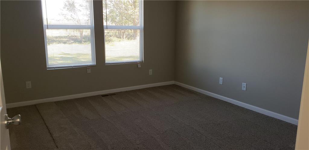 2917 Randal Court Columbus, IN 47203 - Photo 7 of 9 Gallery Image 7