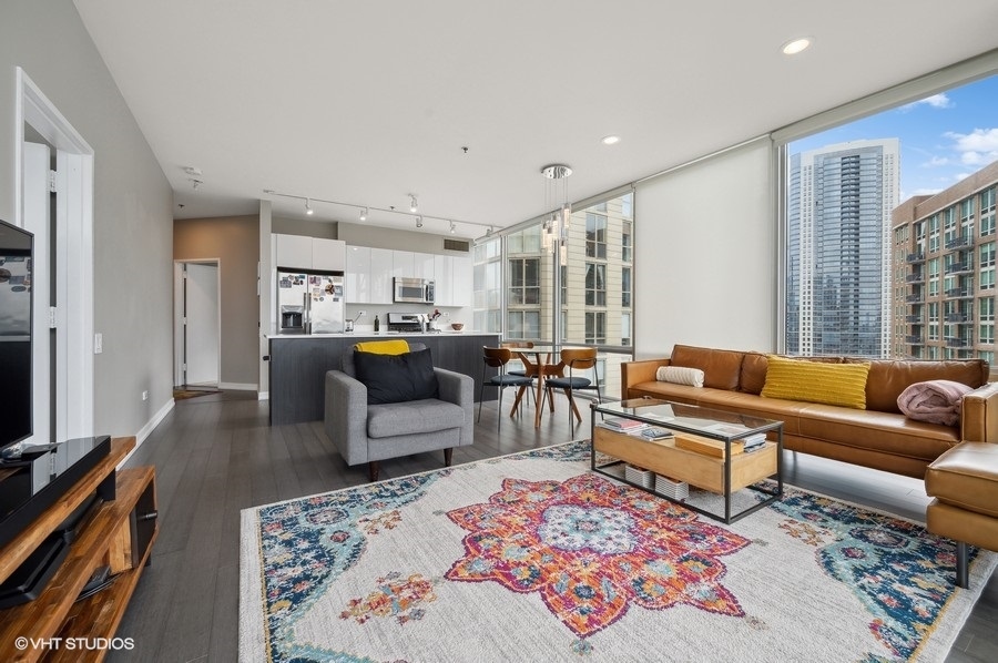 653 North Kingsbury Street, Unit 1401 Chicago, IL 60654 - Photo 5 of 22