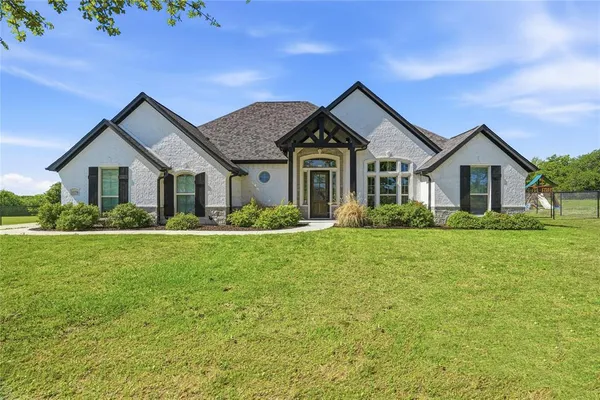 $550,000 | 1176 Horizon Trace Drive, Azle, TX 76020
