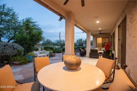 $1,739,000 | 27557 North 61st Place, Scottsdale, AZ 85266