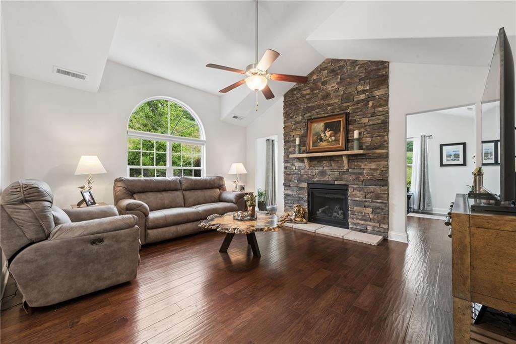371 Saddlebrook Road Gibsonia, PA 15044 - Photo 2 of 27