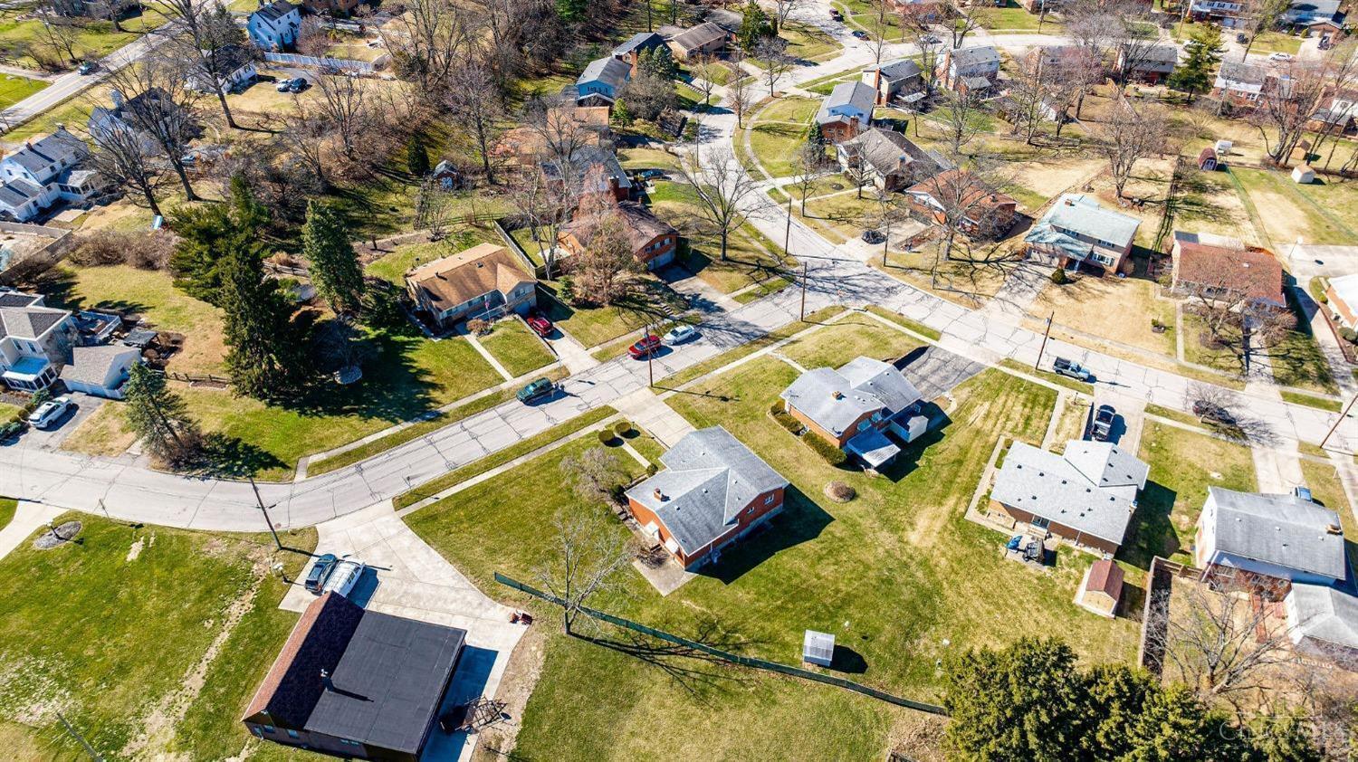 2242 Townsend Road Cincinnati, OH 45238 - Photo 30 of 35