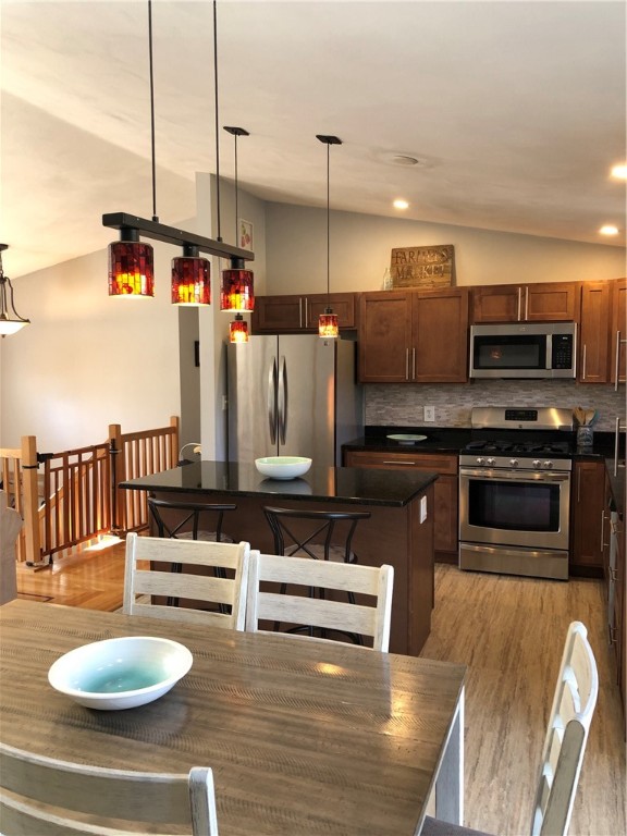 70 Mohawk Street Cumberland, RI 02864 - Photo 11 of 40