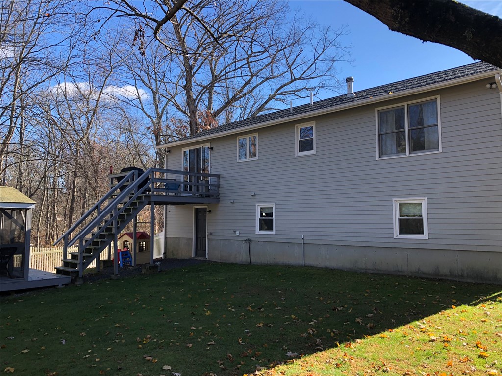 70 Mohawk Street Cumberland, RI 02864 - Photo 2 of 40