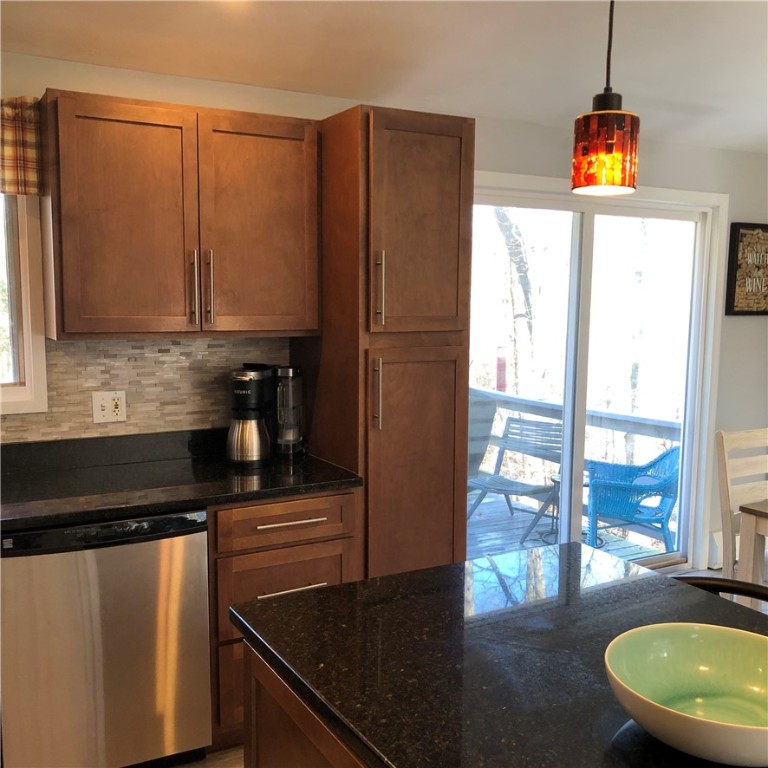 70 Mohawk Street Cumberland, RI 02864 - Photo 10 of 40