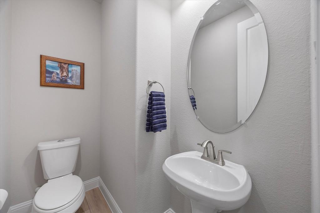 7504 Larson Lane Rowlett, TX 75089 - Photo 19 of 38