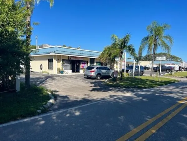 $3,900,000 | 1535 South Cypress Drive, Jupiter, FL 33469