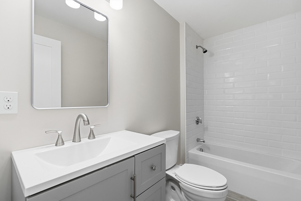 9 June Street, Unit 1 Boston, MA 02131 - Photo 9 of 31