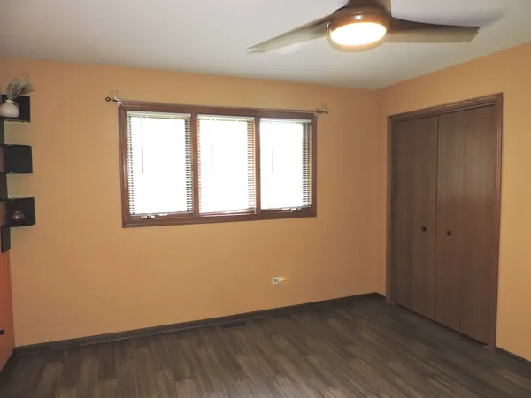 $344,900 | 6931 Coachwood Trail, Tinley Park, IL 60477