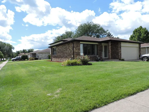 $344,900 | 6931 Coachwood Trail, Tinley Park, IL 60477