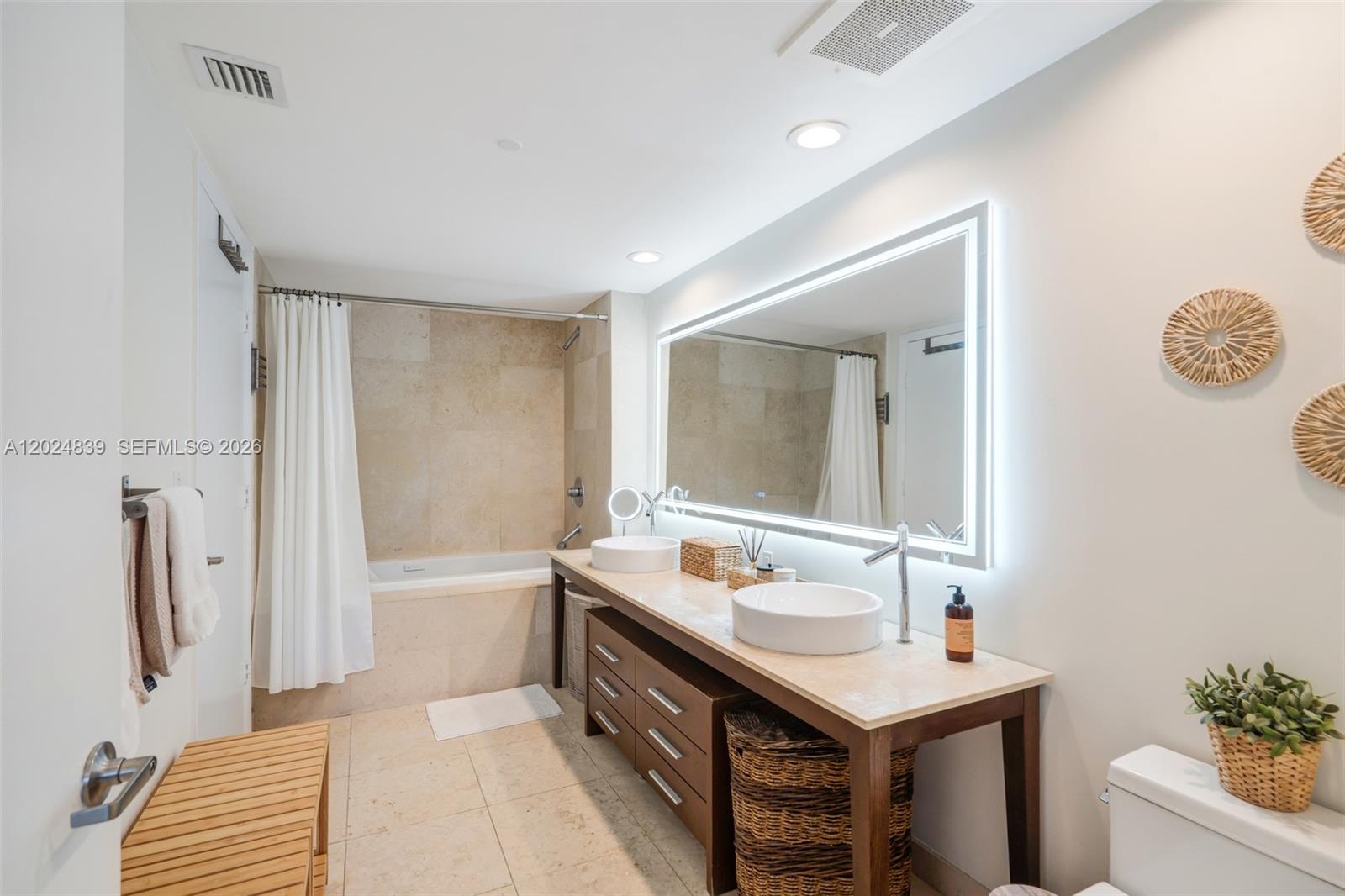 495 Brickell Avenue, Unit 409 Miami, FL 33131 - Photo 12 of 31