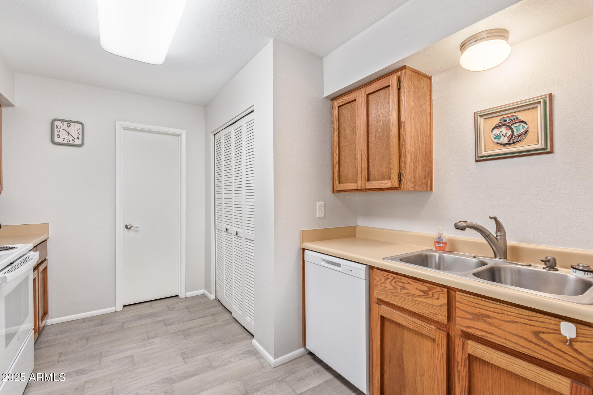3270 South Goldfield Road, Unit 203 Apache Junction, AZ 85119 - Photo 10 of 25 18-Goldfield
