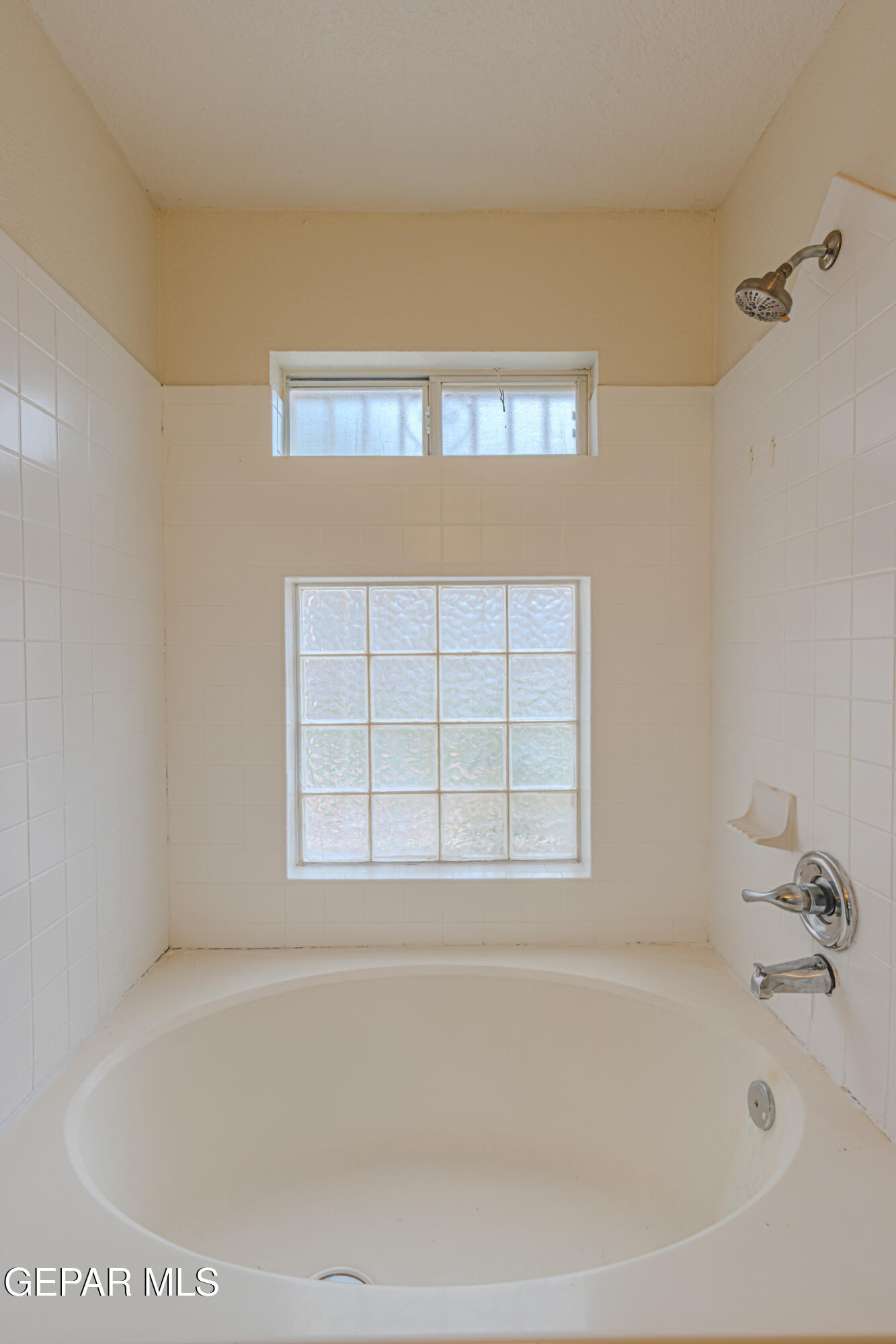 1420 Black Ridge Drive El Paso, TX 79912 - Photo 20 of 34 Primary Bathroom